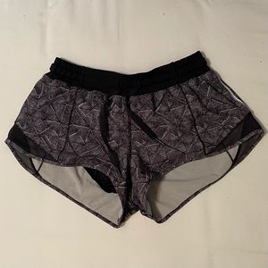 Lululemon Hotty Hot Shorts Low Rise w/ Drawstring